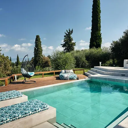 Castelletto Heated Pool Jacuzzi Kypseli