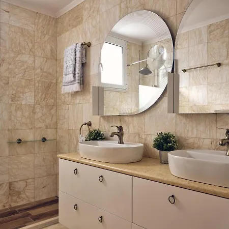 Castelletto Heated Pool Jacuzzi