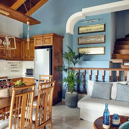 Castelletto Heated Pool Jacuzzi * Kypseli