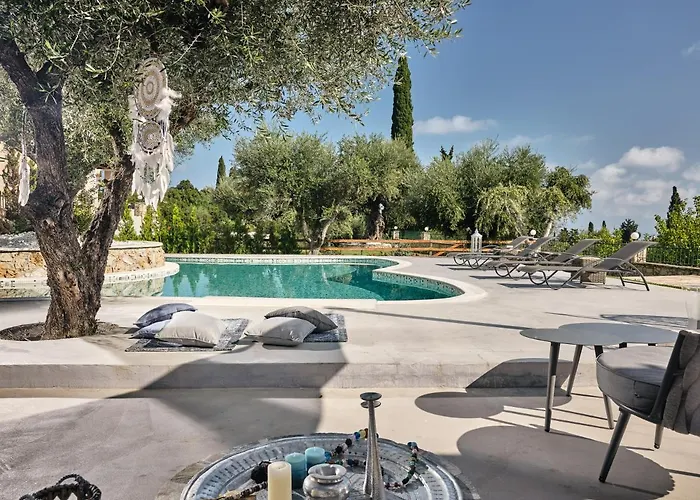 Castelletto Heated Pool Jacuzzi فيلة *