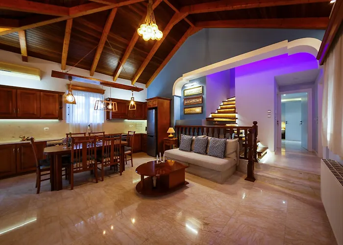 Castelletto Heated Pool Jacuzzi فيلة *