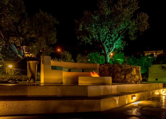 فيلة Castelletto Heated Pool Jacuzzi Kypseli