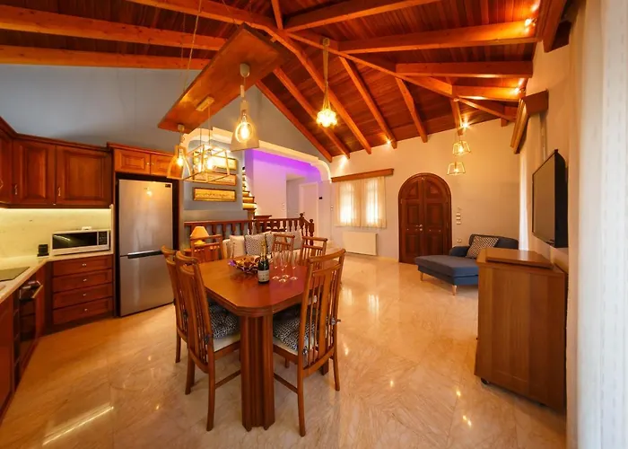فيلة Castelletto Heated Pool Jacuzzi