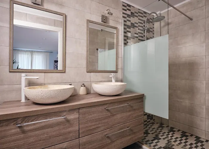 Castelletto Heated Pool Jacuzzi * Kypseli