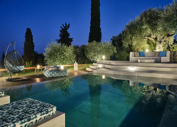 فيلة Castelletto Heated Pool Jacuzzi *