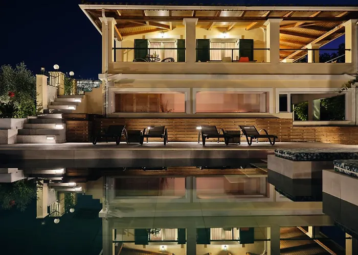 Castelletto Heated Pool Jacuzzi فيلة *
