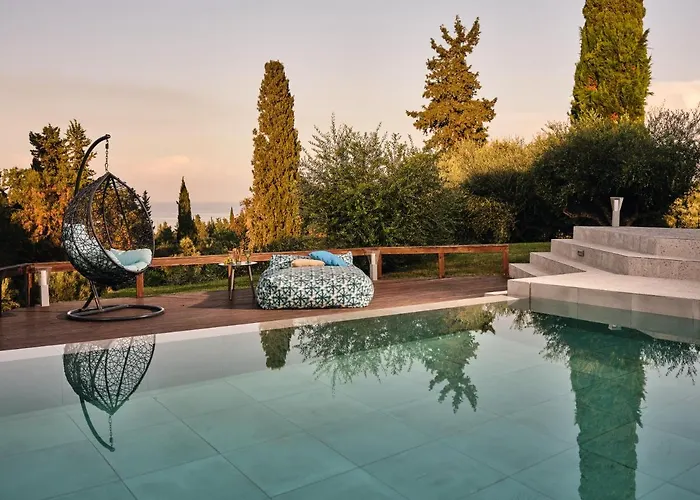 فيلة Castelletto Heated Pool Jacuzzi