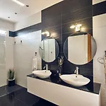 Villa Castelletto Heated Pool Jacuzzi *