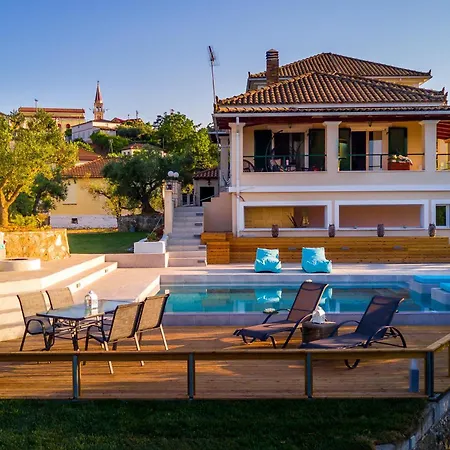 Villa Castelletto Heated Pool Jacuzzi