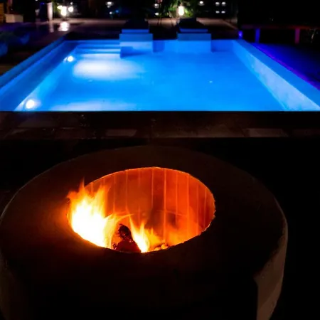 Castelletto Heated Pool Jacuzzi Kipszéli