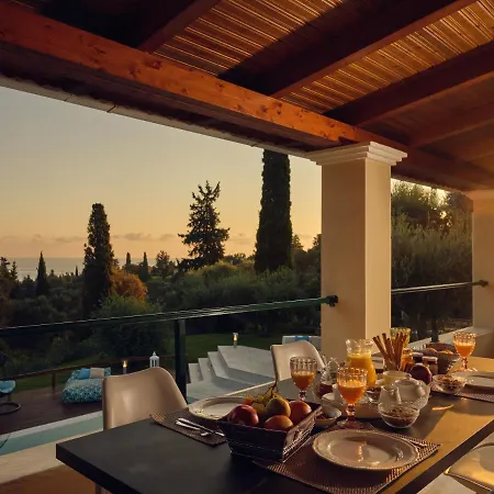 Villa Castelletto Heated Pool Jacuzzi Kypseli