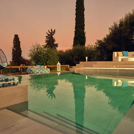 Castelletto Heated Pool Jacuzzi Villa